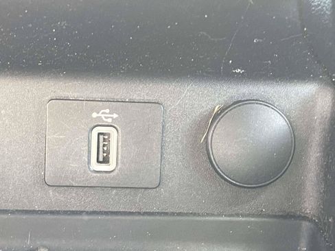 Used 2018 Ford Fusion SE w/ Equipment Group 201A FWD image 25