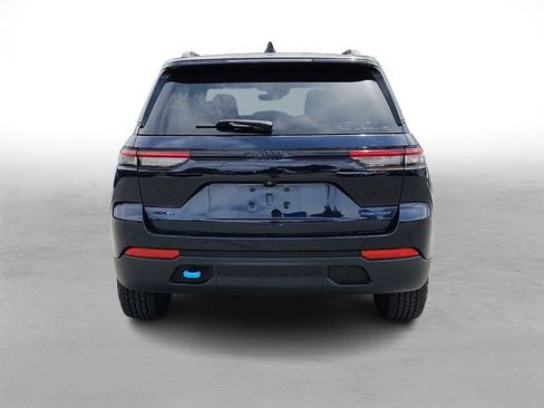 Used 2023 Jeep Grand Cherokee Trailhawk AWD/4WD image 5