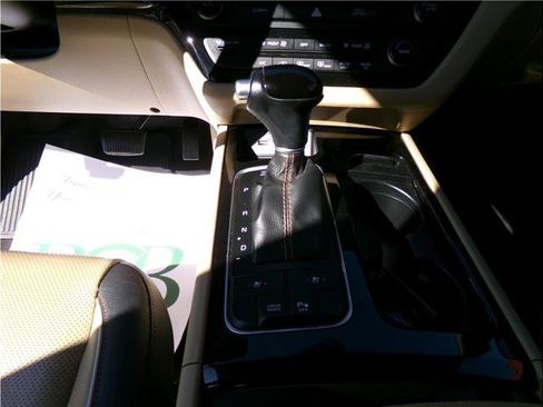 Used 2015 Kia Sedona SX image 8