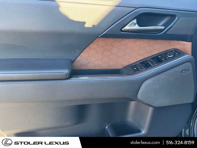 Used 2024 Lexus GX 550 w/ Accessory Package (2T) AWD/4WD image 21