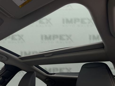 Used 2024 Toyota Prius Limited image 12