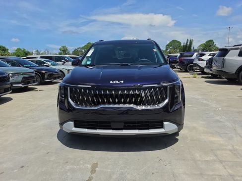 New 2027 Kia Carnival EX FWD image 3