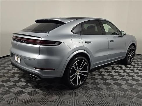 Certified 2025 Porsche Cayenne Coupe AWD/4WD image 7