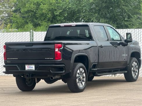 Used 2024 Chevrolet Silverado 2500 Custom w/ Custom Value Package AWD/4WD image 4