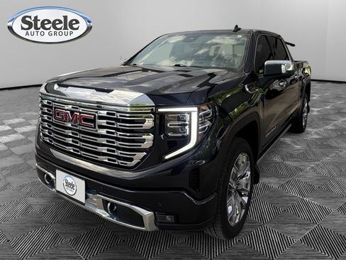 Used 2025 GMC Sierra 1500 Denali w/ Denali Reserve Package AWD/4WD image 1