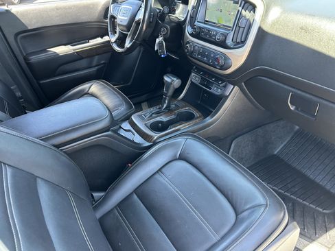 Used 2018 GMC Canyon Denali RWD image 12