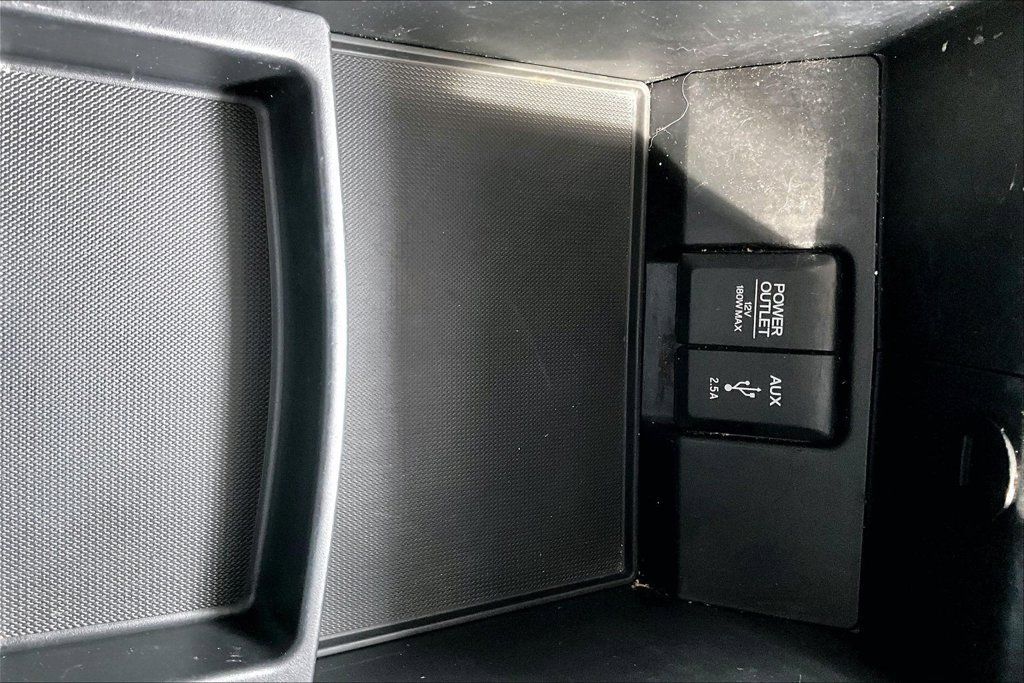 Used 2017 Honda Pilot Elite image 33