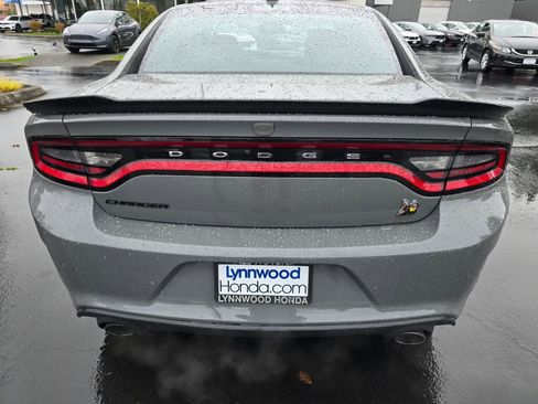 Used 2019 Dodge Charger Scat Pack image 5