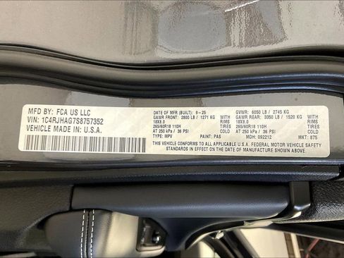 New 2025 Jeep Grand Cherokee Altitude image 32