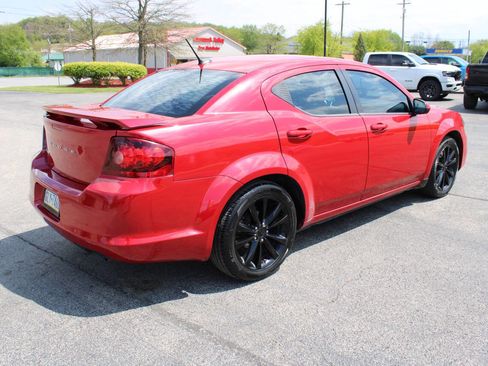 Used 2013 Dodge Avenger SXT w/ Blacktop Pkg FWD image 5
