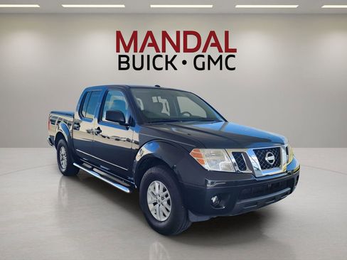 Used 2017 Nissan Frontier SV image 4