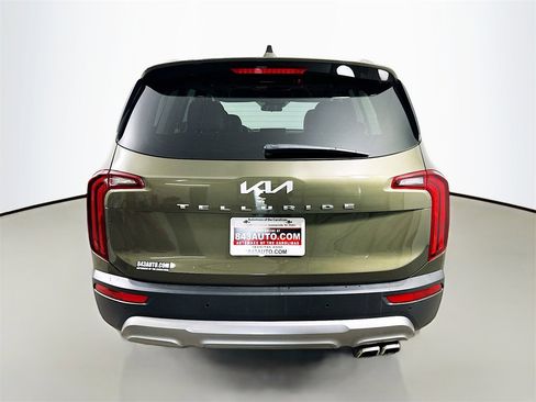 Used 2022 Kia Telluride S image 6
