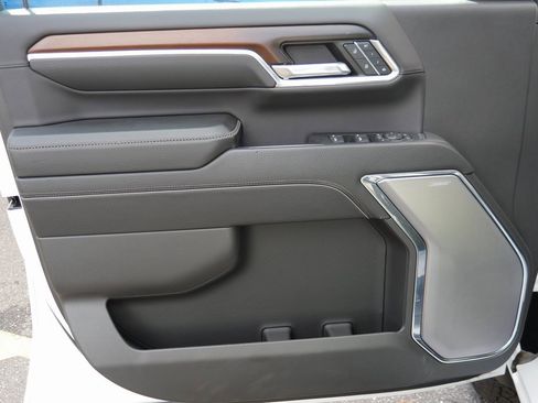 Used 2024 GMC Sierra 2500 Denali w/ Snow Plow Prep/Camper Package image 28