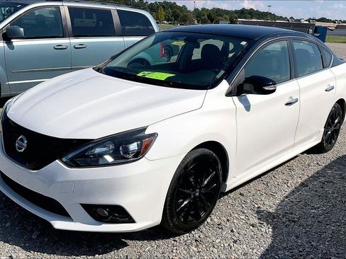 Used 2018 Nissan Sentra SR w/ SR Midnight Edition Package FWD image 2