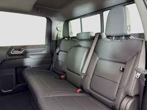 New 2025 GMC Sierra 3500 SLT w/ SLT Convenience Package image 25