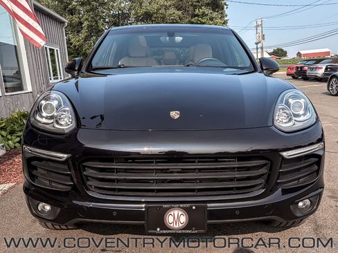 Used 2018 Porsche Cayenne Platinum Edition AWD/4WD image 3