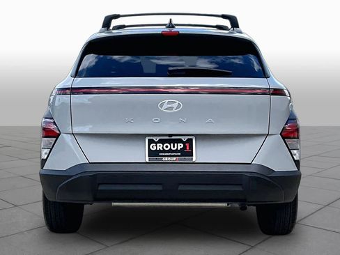 Used 2025 Hyundai Kona SEL FWD image 5