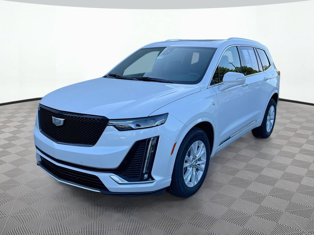 Used 2022 Cadillac XT6 Luxury FWD image 1