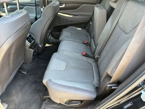 Used 2020 Hyundai Santa Fe SE FWD image 18
