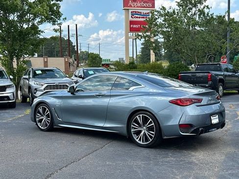 Used 2018 INFINITI Q60 3.0t Luxe w/ Sensory Package 3.0T Luxe RWD image 3