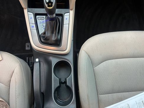 Used 2017 Hyundai Elantra SE w/ SE A/T Tech Package 03 image 24