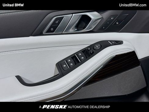 Used 2026 BMW X5 sDrive40i image 3