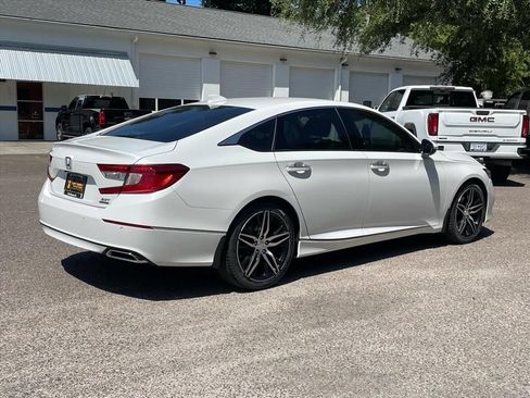 Used 2021 Honda Accord Touring image 25