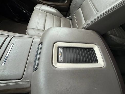 Used 2018 GMC Yukon XL Denali w/ Denali Ultimate Package AWD/4WD image 24