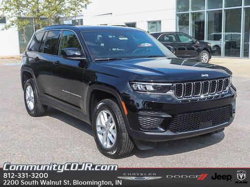 New 2025 Jeep Grand Cherokee Laredo X AWD/4WD image 1