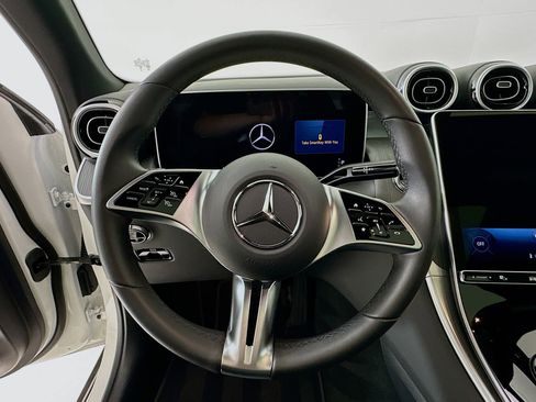 Used 2026 Mercedes-Benz GLC 300 image 12