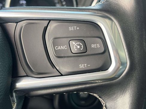 Used 2023 Jeep Wrangler Unlimited Sahara w/ Cold Weather Group AWD/4WD image 22