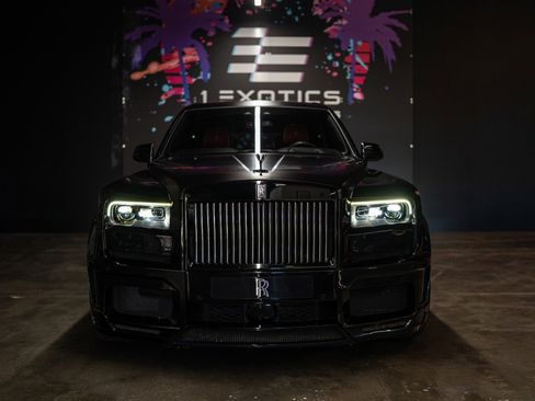 Used 2022 Rolls-Royce Cullinan Black Badge AWD/4WD image 3