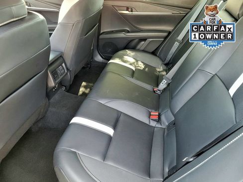 Used 2025 Toyota Camry SE FWD image 10