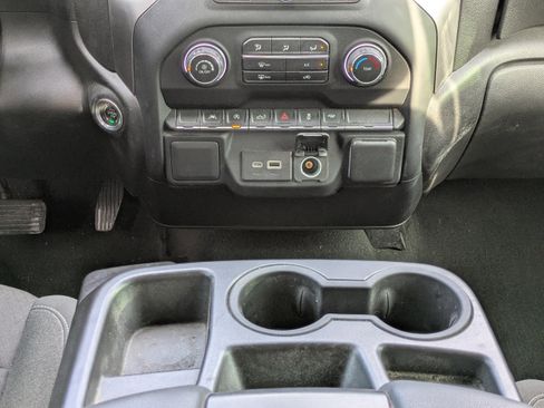 Used 2022 Chevrolet Silverado 1500 Custom image 15