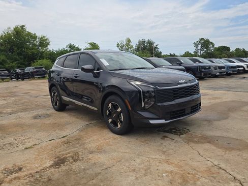 New 2026 Kia Sportage LX FWD image 2