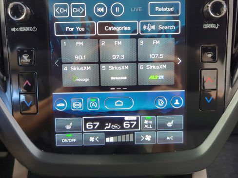 Used 2025 Subaru Forester Premium image 23