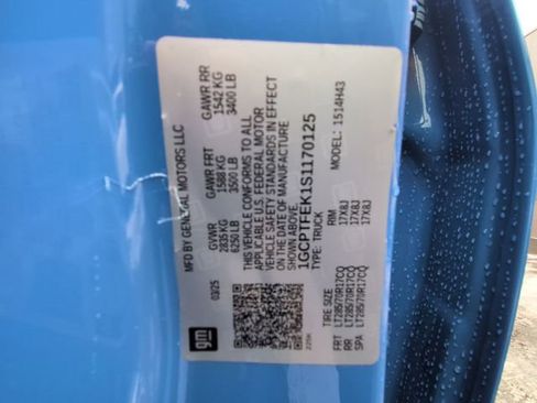 Used 2025 Chevrolet Colorado ZR2 w/ Technology Package image 34