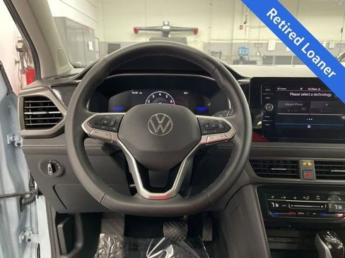 New 2025 Volkswagen Taos SE AWD/4WD image 13