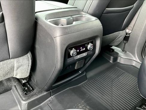 Used 2026 Chevrolet Traverse Z71 w/ Driver Confidence Package AWD/4WD image 10