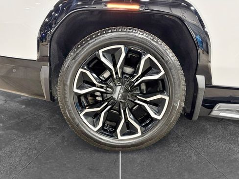 Used 2025 GMC Sierra EV Denali image 37