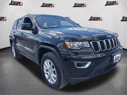 Used 2021 Jeep Grand Cherokee Laredo AWD/4WD image 3