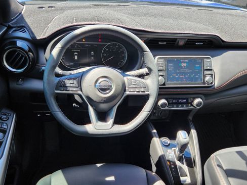 Used 2019 Nissan Kicks SR w/ SR Premium Package FWD image 9