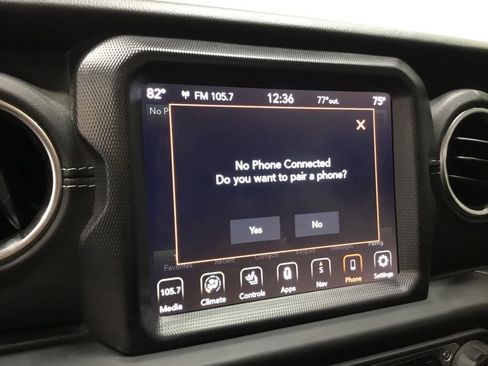 Used 2020 Jeep Wrangler Unlimited Sahara AWD/4WD image 25