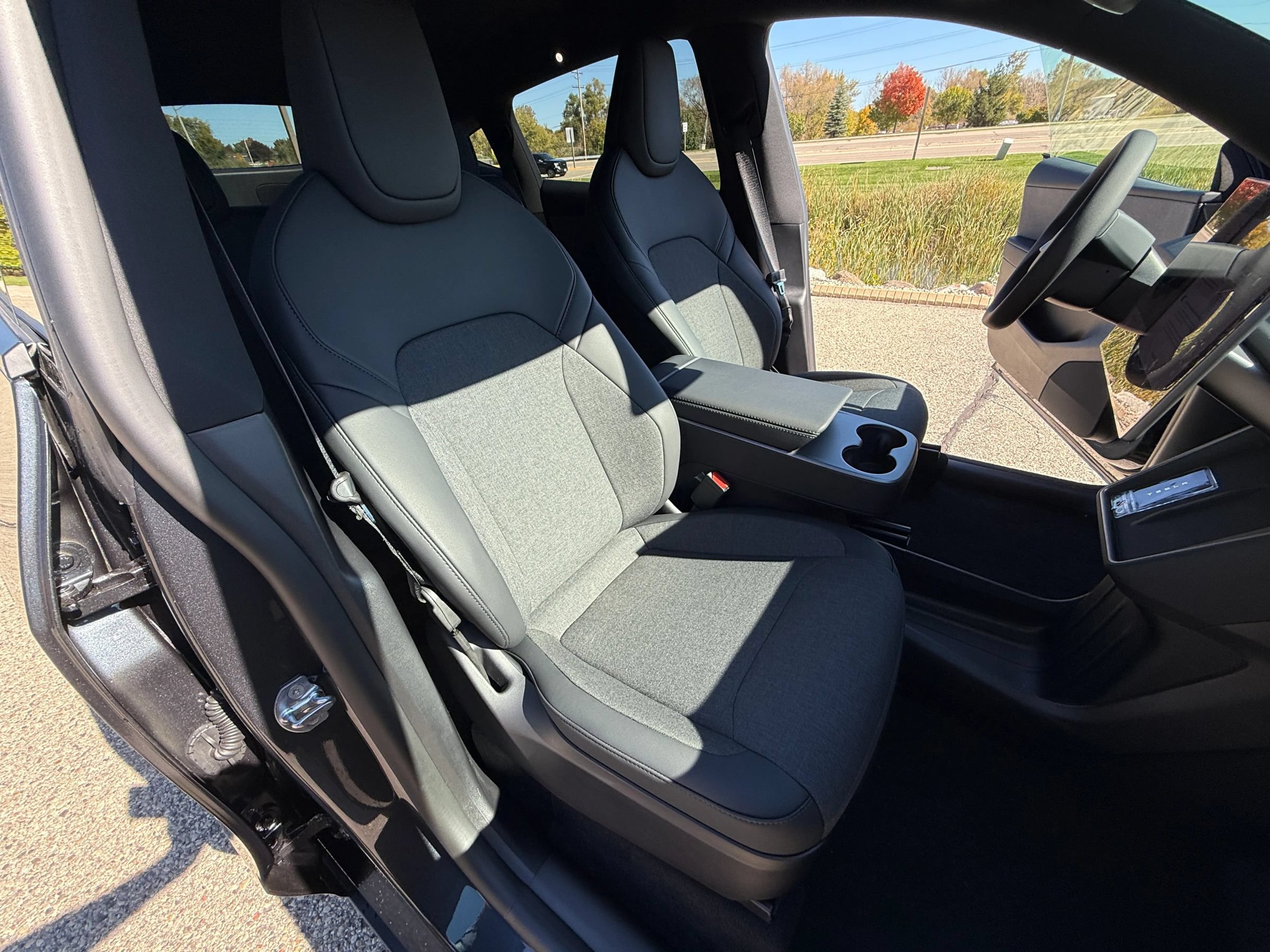 Used 2026 Tesla Model Y AWD image 18