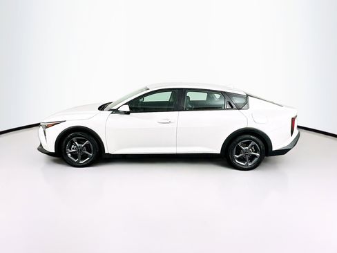 Used 2025 Kia K4 LXS image 4