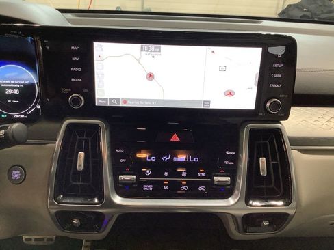 Certified 2023 Kia Sorento SX Prestige image 15