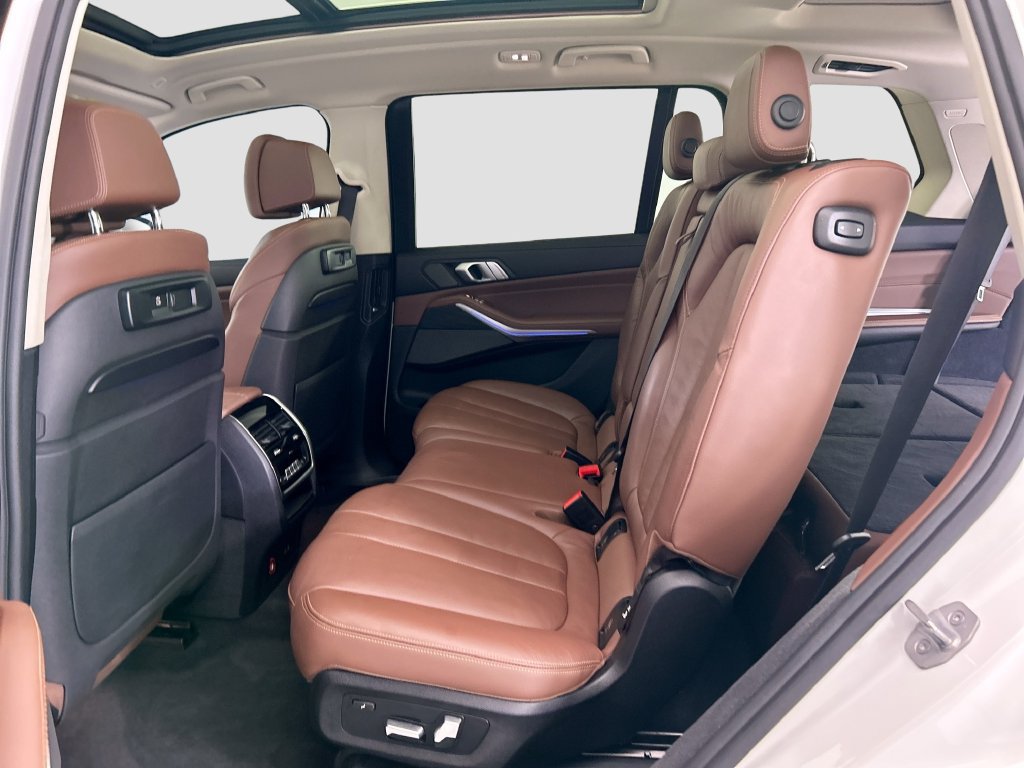 Used 2019 BMW X7 xDrive40i w/ Premium Package AWD/4WD image 20