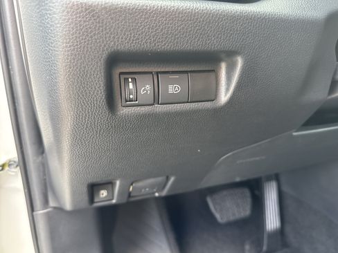 Used 2024 Toyota RAV4 XLE AWD/4WD image 29
