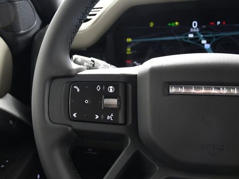 Certified 2026 Land Rover Defender 110 S AWD/4WD image 29