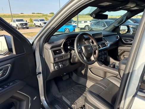Used 2023 Chevrolet Suburban RST w/ Luxury Package RWD image 20